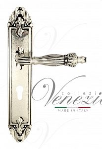 Дверная ручка на планке Venezia Olimpo CYL под цилиндр PL90 (натур. серебро + чернение); ?>