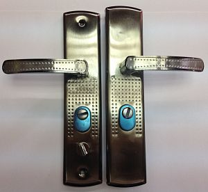 Дверная ручка на планке Master Lock Стандарт ЭКОНОМ (автомат) правая; ?>