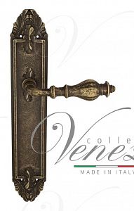 Дверная ручка на планке Venezia Gifestion PASS проходная PL90 (ант. бронза); ?>
