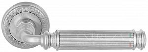 Дверная ручка Extreza BENITO (Бенито) 307 на розетке R06 матовый хром F05; ?>