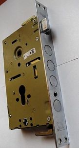 Врезной замок Master Lock 33 автомат (левый) 3024 - 3 ригеля; ?>